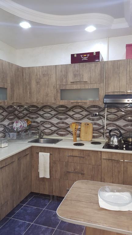 Tedo Apartment Batumi Bagian luar foto